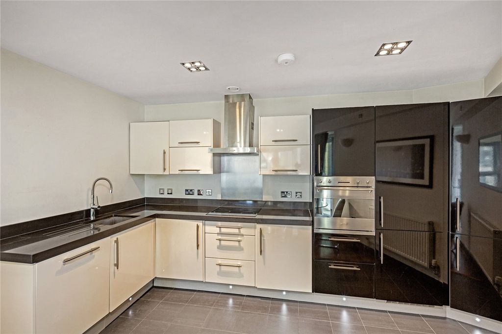 Property photo 2 of 14 Picture No. 05