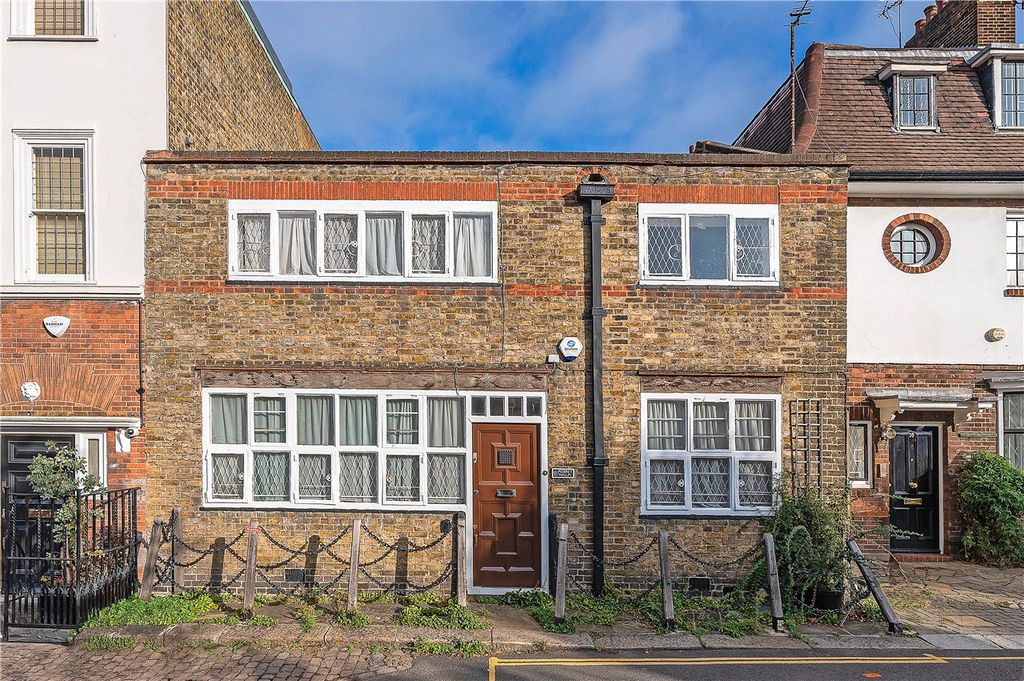 Property photo 1 of 13 Exterior