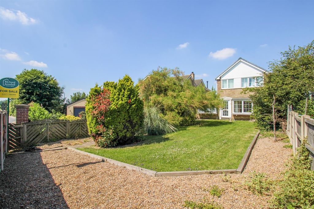 Property photo 2 of 13