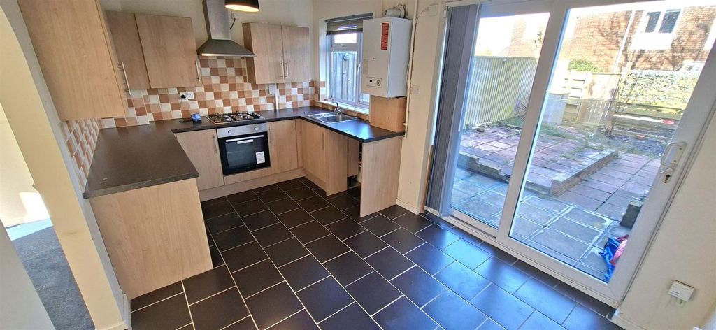 Property photo 2 of 11