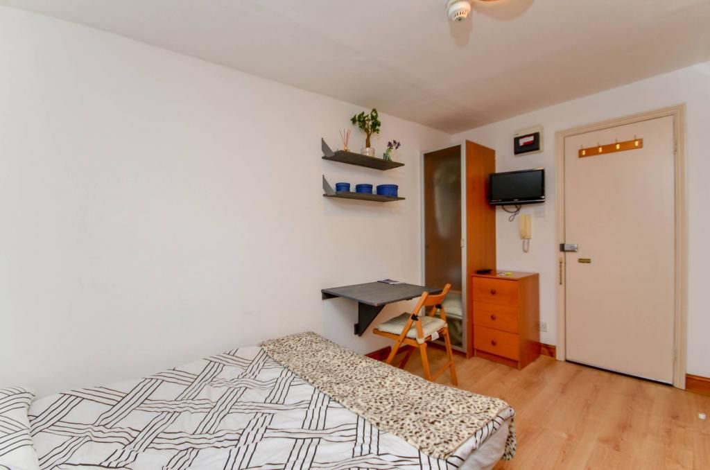Property photo 2 of 5 Gallery
