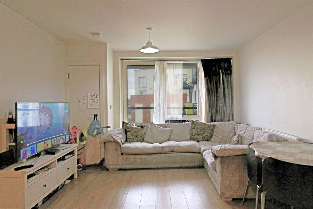 Property photo 3 of 7