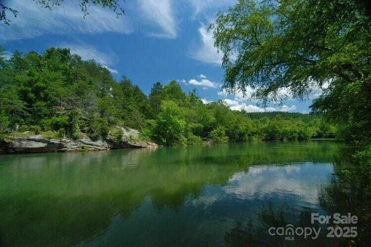 Property photo 3 of 13 <Alttext/>