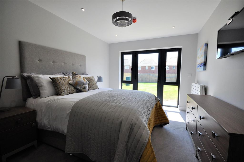 Additional image 9 of 8 bed flat for saleClifton View, Green Lane, Clifton, York YO30