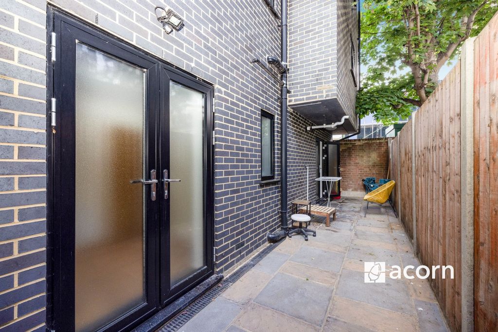 Property photo 2 of 10 Patio