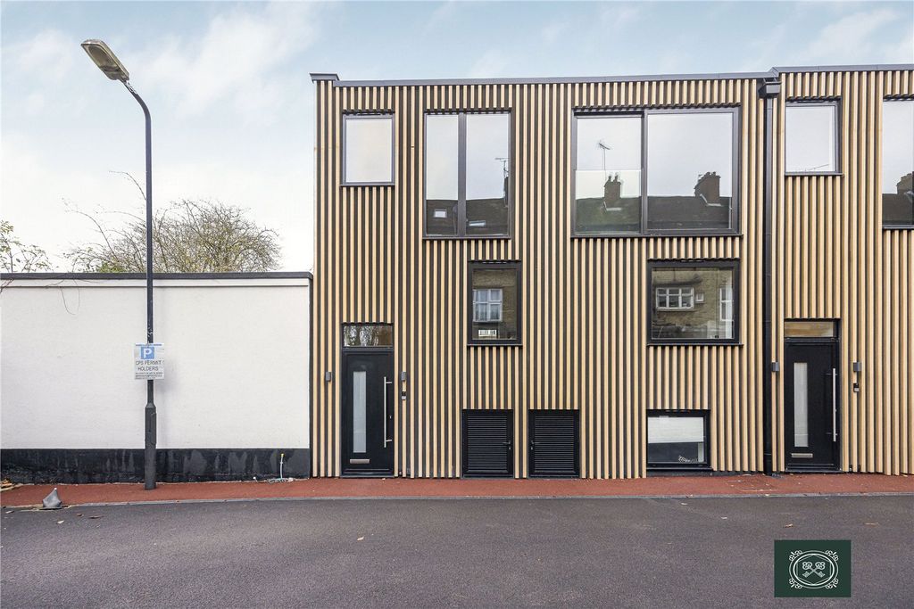 Property photo 1 of 24 Exterior