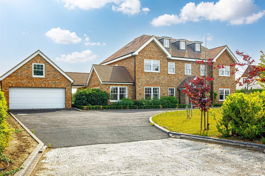 Property photo 2 of 50