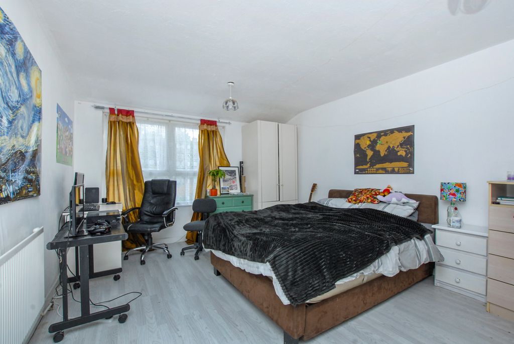 Property photo 3 of 7