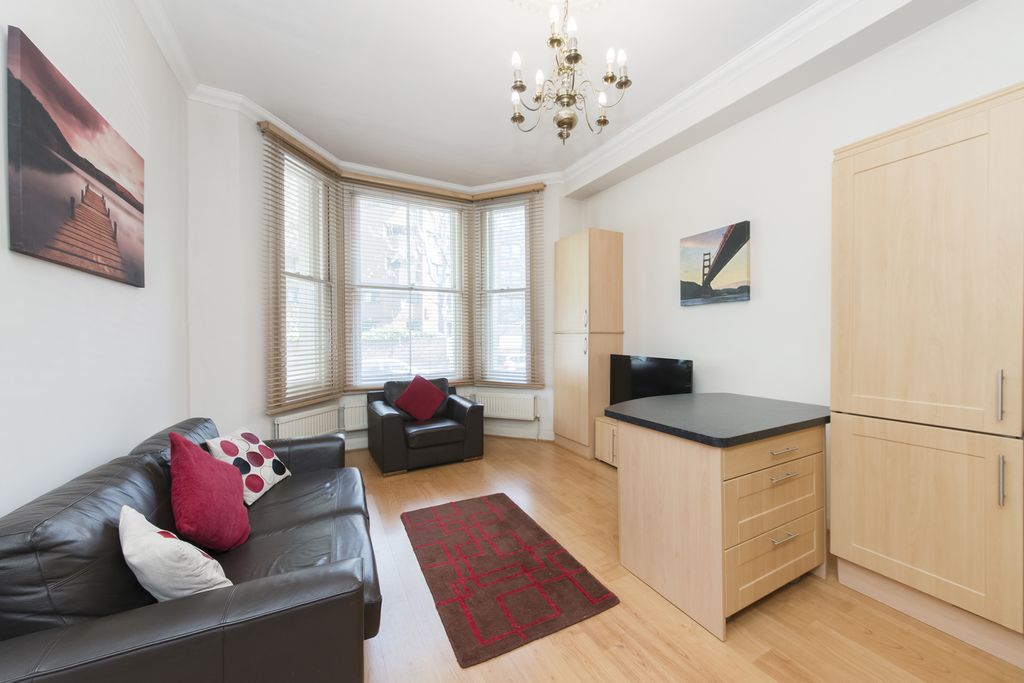 Property photo 1 of 6