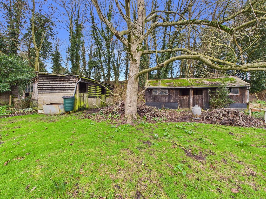 Property photo 2 of 18