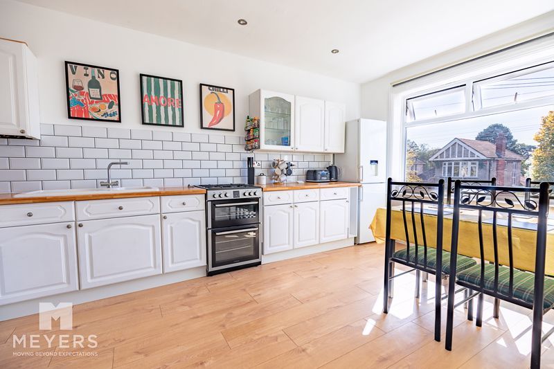 Property photo 2 of 11 Photo 7