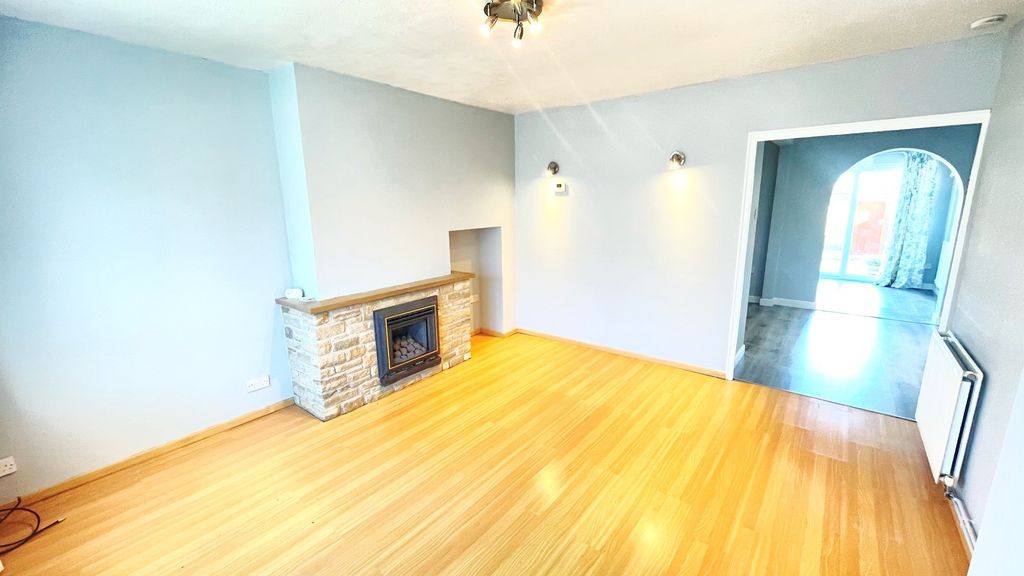 Property photo 2 of 12 Living Room2