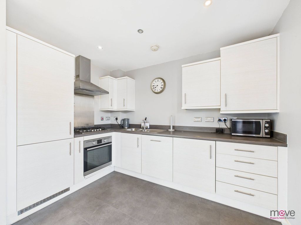 Property photo 2 of 11 Kitchen