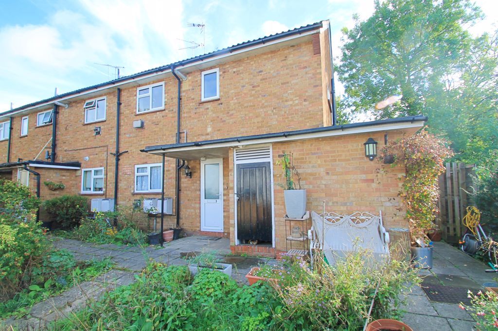 Property photo 1 of 11 Photo 5