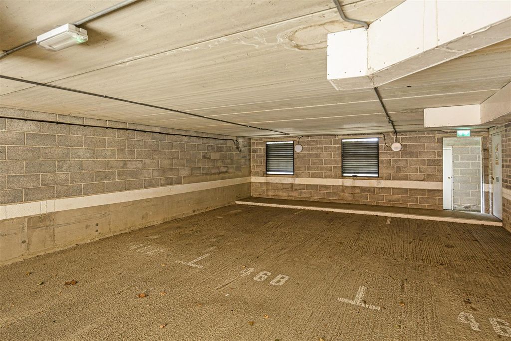 Additional image 14 of 3 bed flat for saleThe Broadwalk, Imperial Square, Cheltenham GL50