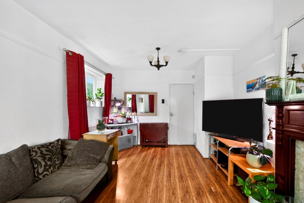 Property photo 3 of 22