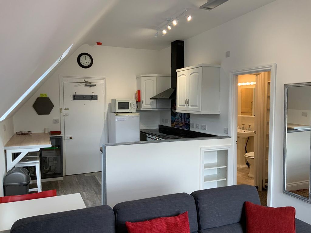 Property photo 1 of 12 Image