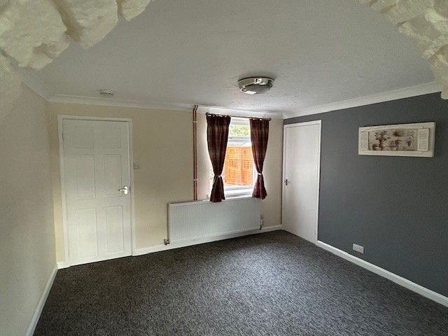 Property photo 3 of 12 Dining Room