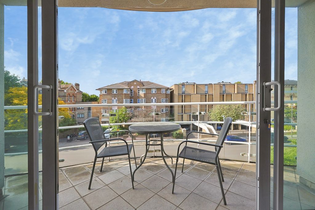 Property photo 1 of 18