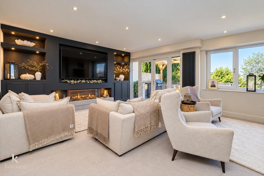 Property photo 1 of 61 1.Jpg