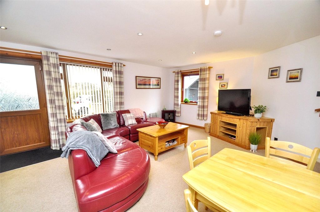 Property photo 3 of 15 Living Room