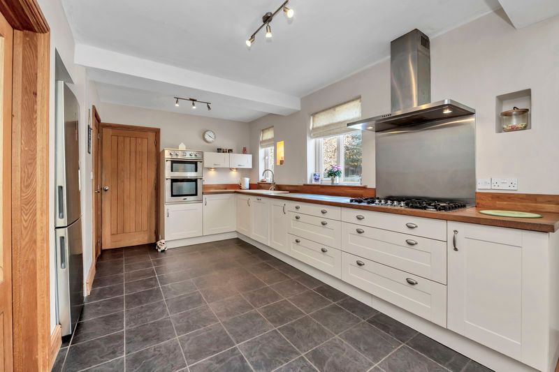 Property photo 2 of 29 Kitchen