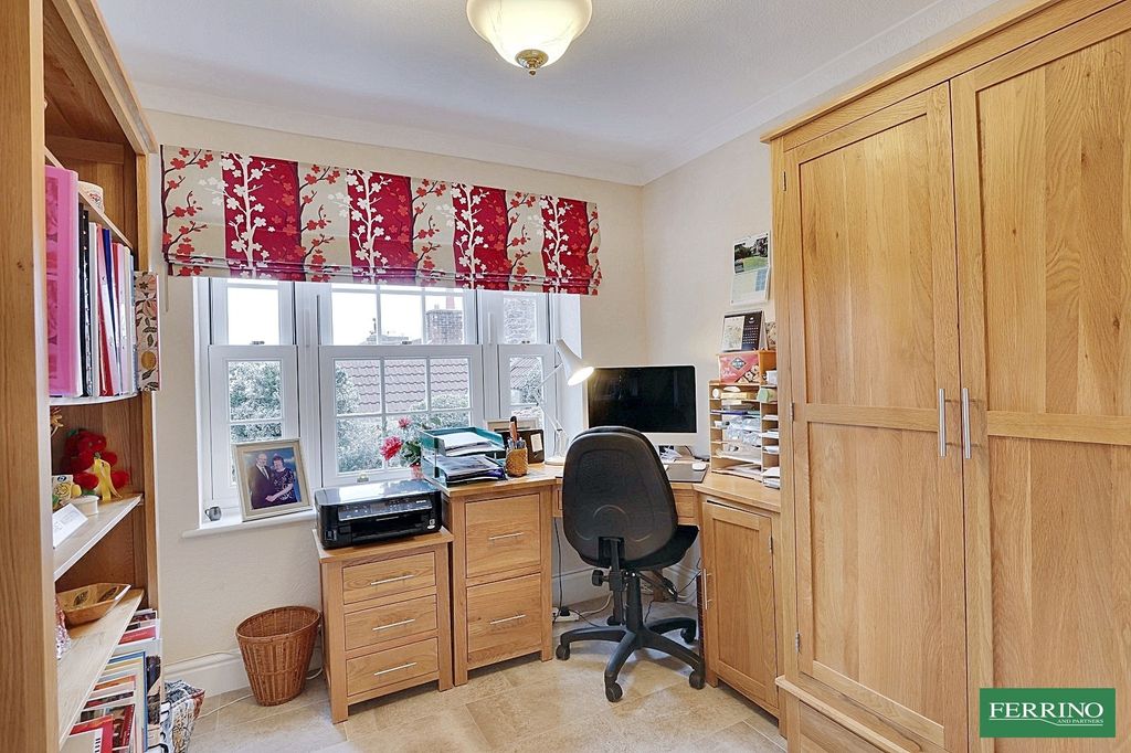 Additional image 9 of 5 bed detached house for sale(5 Bed With Detached Garage), 5 High View, Chepstow, Monmouthshire. NP16