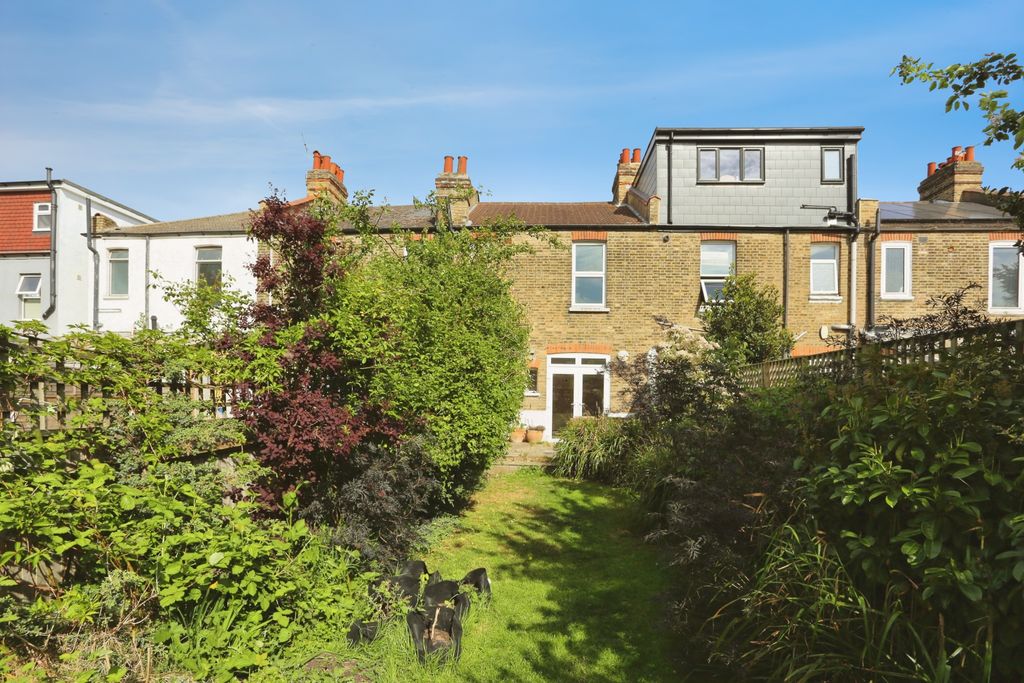 Property photo 2 of 16