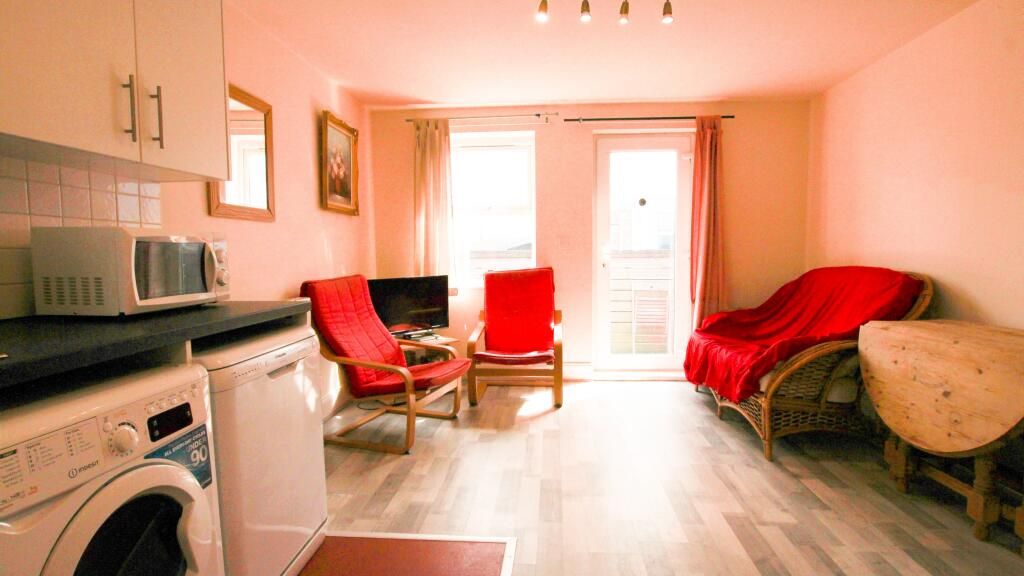 Property photo 3 of 18