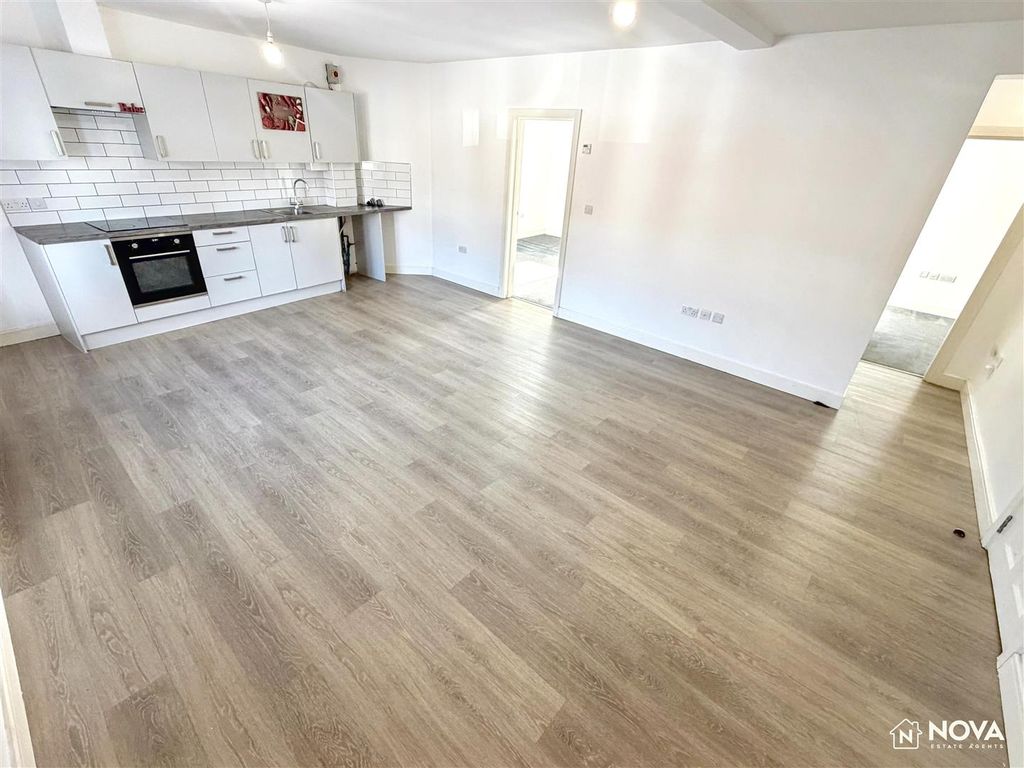 Property photo 3 of 14 Img_1476.Jpg