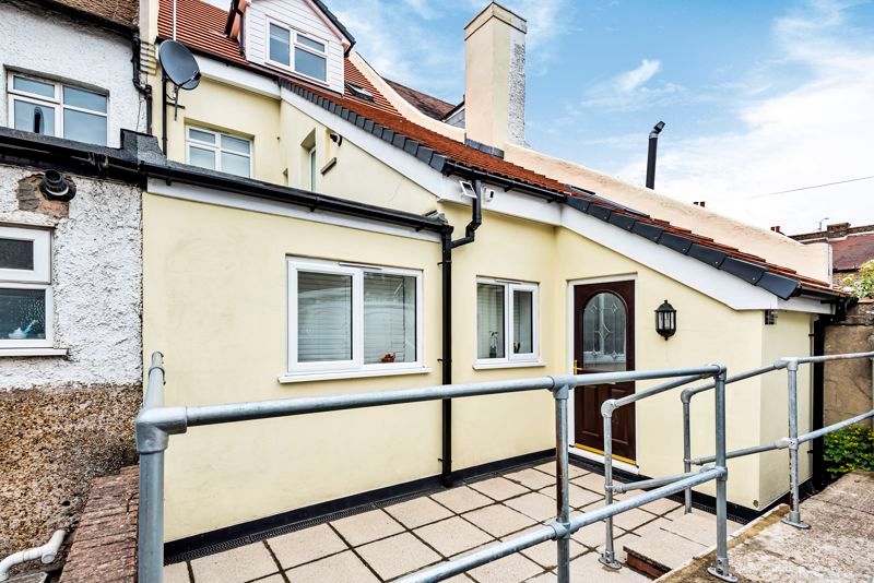 Property photo 1 of 7 External