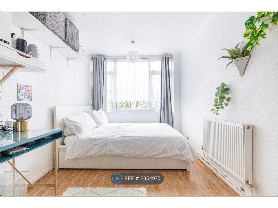 Property photo 2 of 15 Room 4