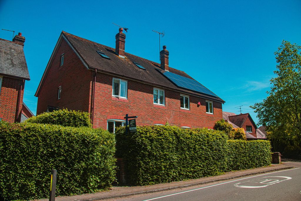 Property photo 1 of 28