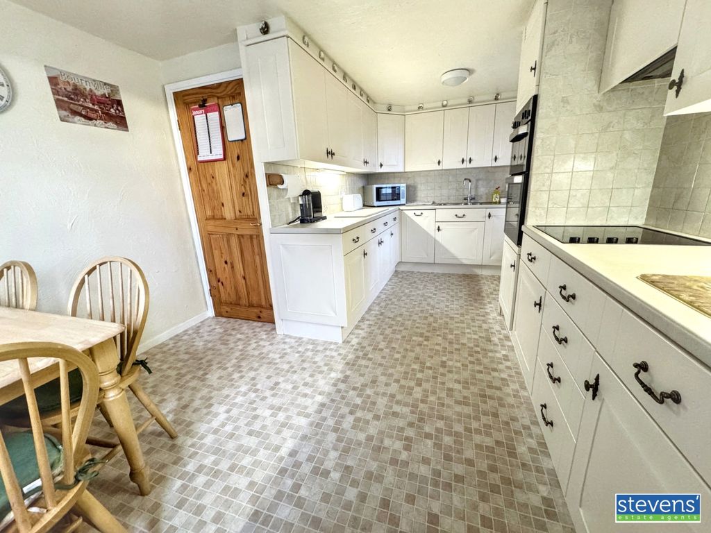 Property photo 3 of 32 Img_6846