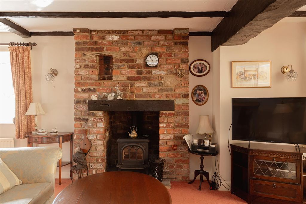 Property photo 3 of 19 1 (1).Jpg