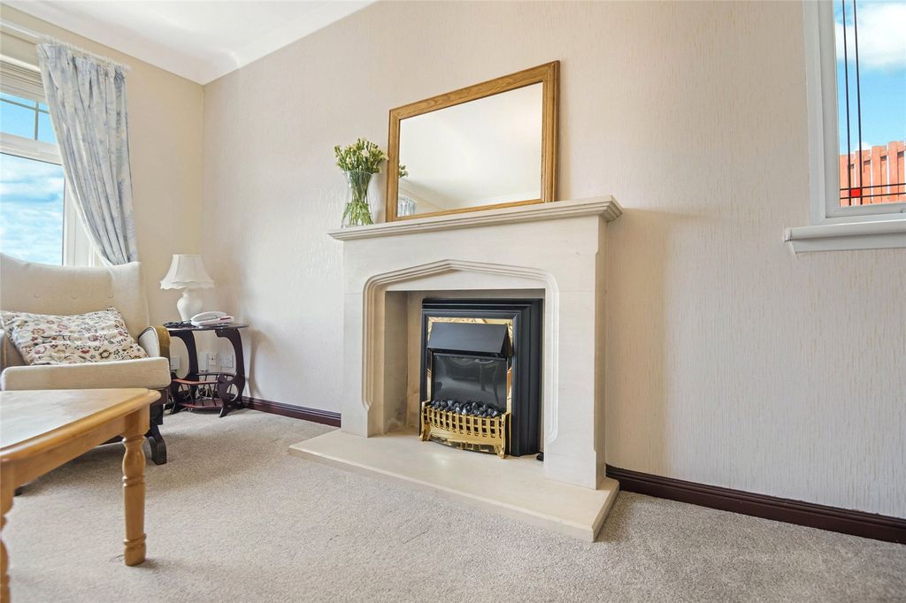 Property photo 3 of 24 Picture No. 05