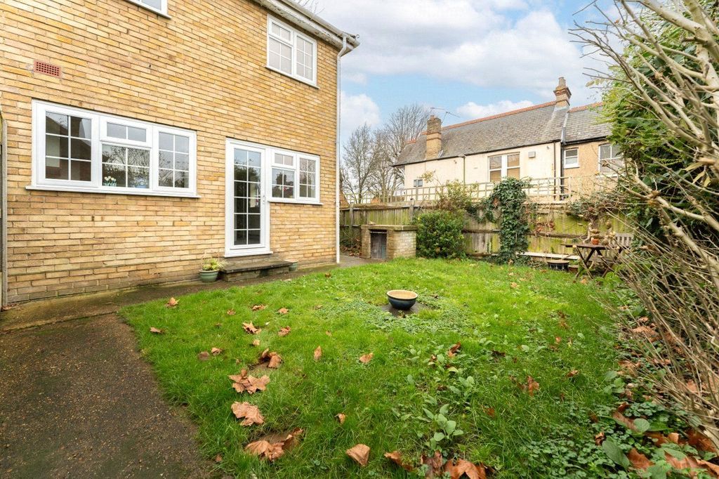 Property photo 2 of 14 Picture No. 11