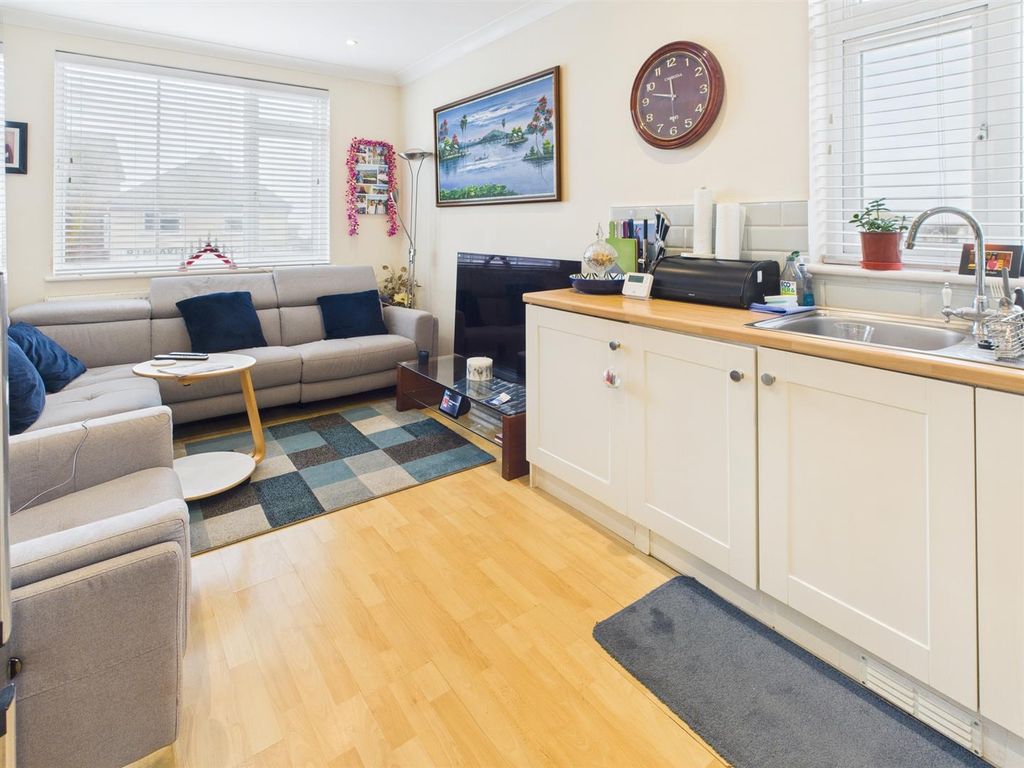 Additional image 9 of 2 bed flat for saleSouth Coast Road, Peacehaven BN10