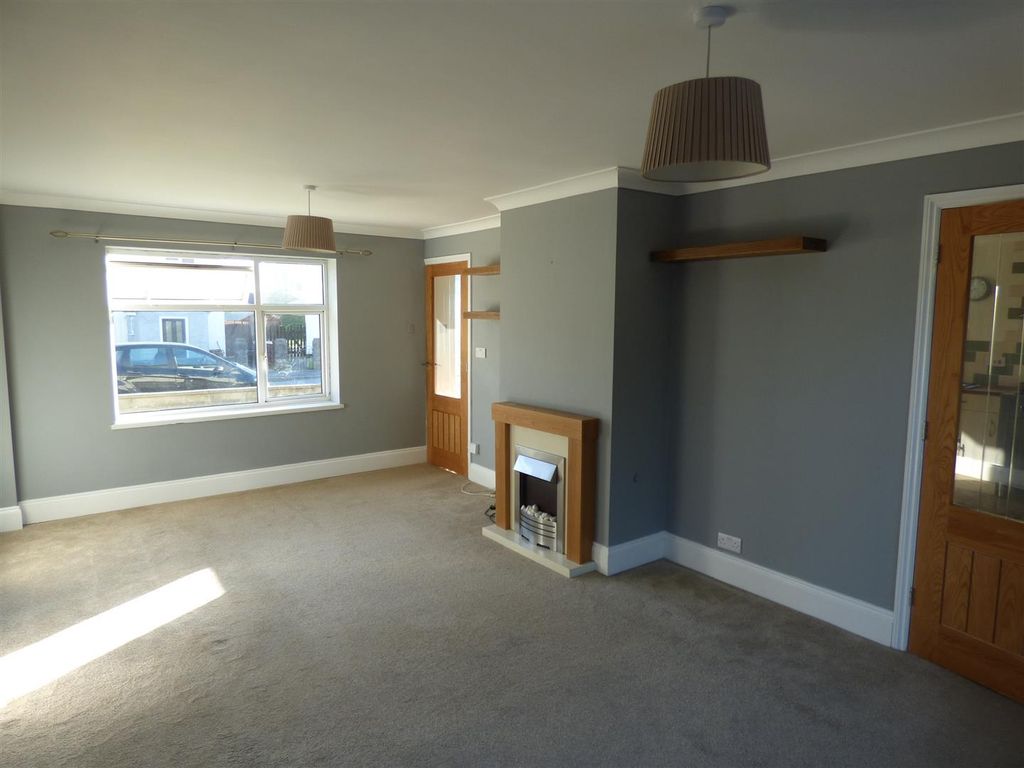 Property photo 2 of 22 Living Room.Jpg