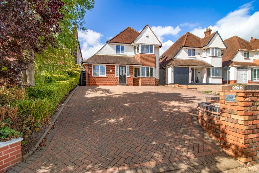 Property photo 1 of 43 4482402