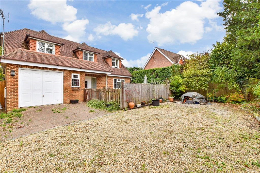 Property photo 2 of 13 Front Garden