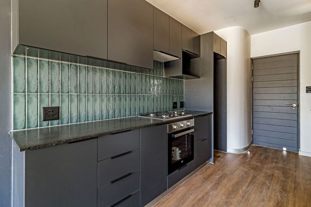 Property photo 1 of 30 St1721194