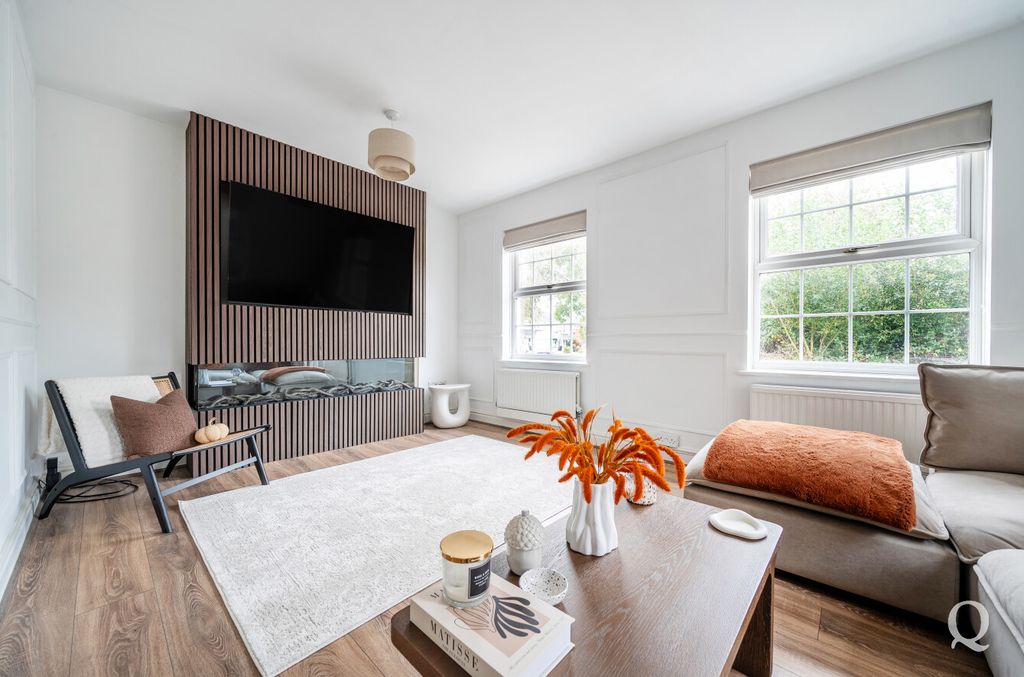 Property photo 3 of 22 8097Bea0-Ff58-474...