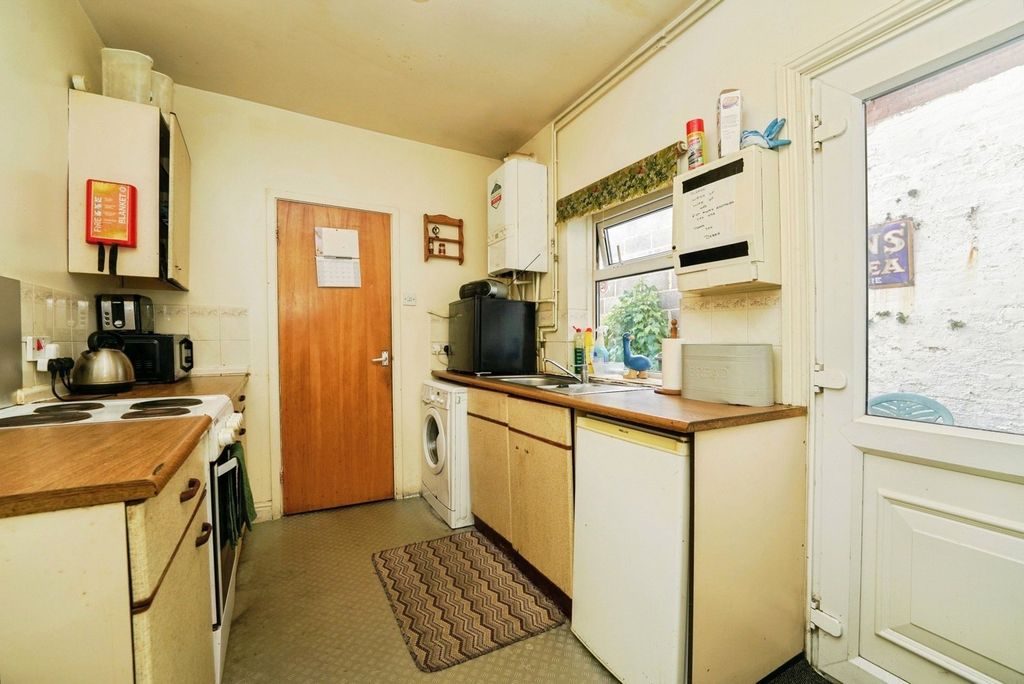 Property photo 3 of 10 Photo