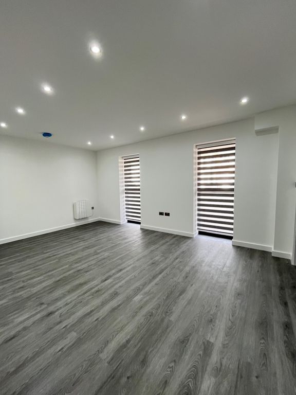 Property photo 3 of 17 1
