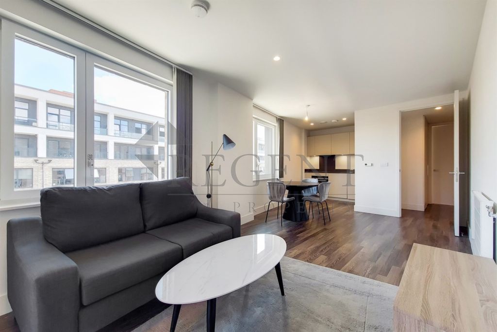 Property photo 1 of 10 Open Plan