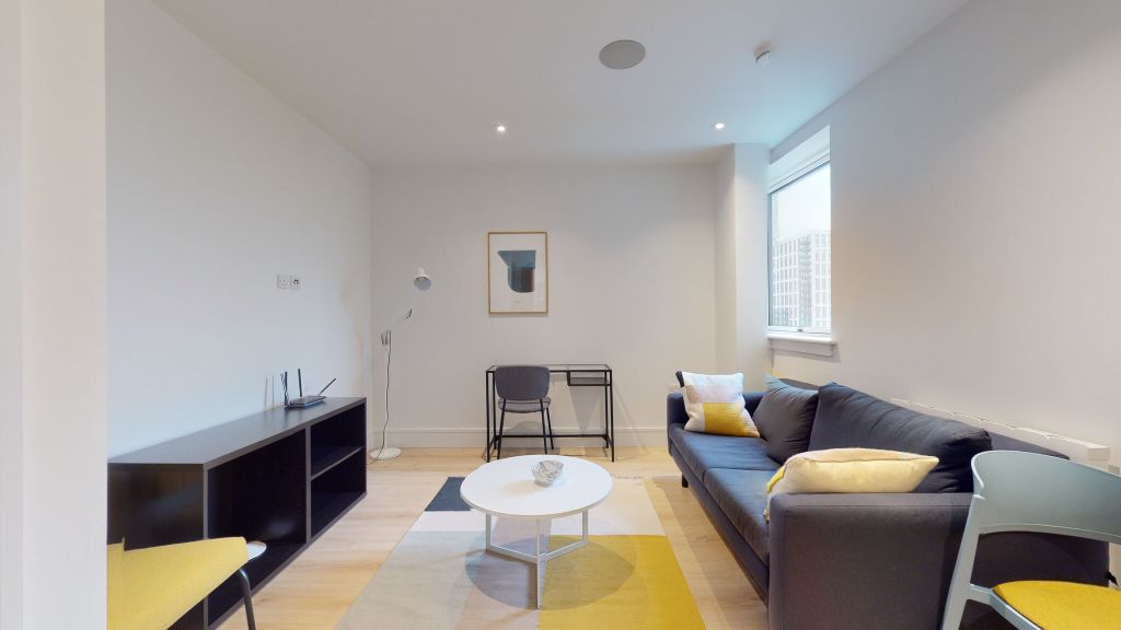 Property photo 1 of 17 Living Room