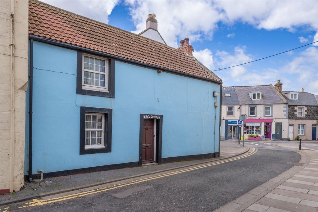 Property photo 1 of 11 Ellas Cottage_Eyemouth-02.Jpg