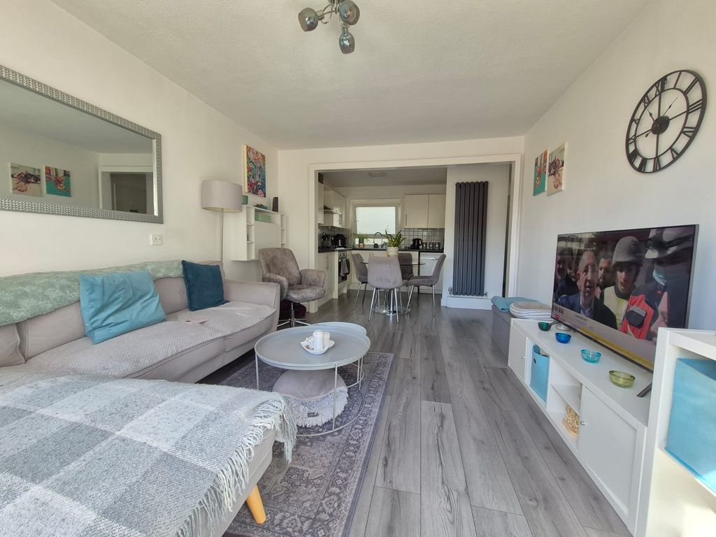 Property photo 2 of 7 Reception