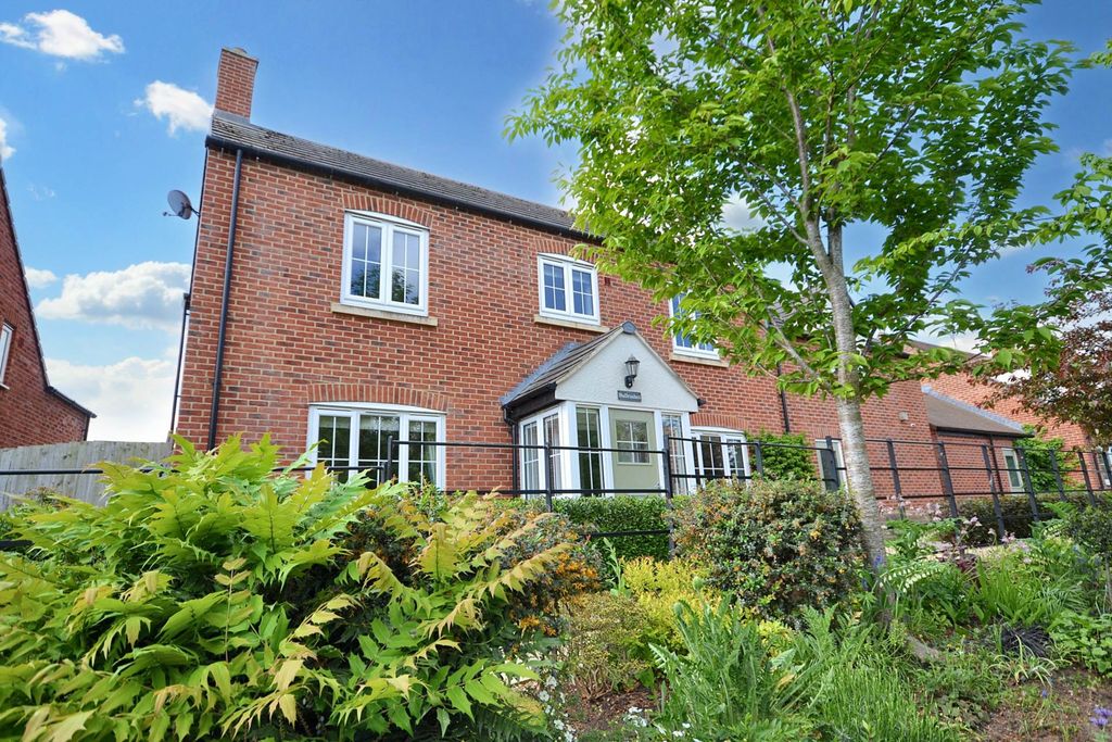 Property photo 1 of 36